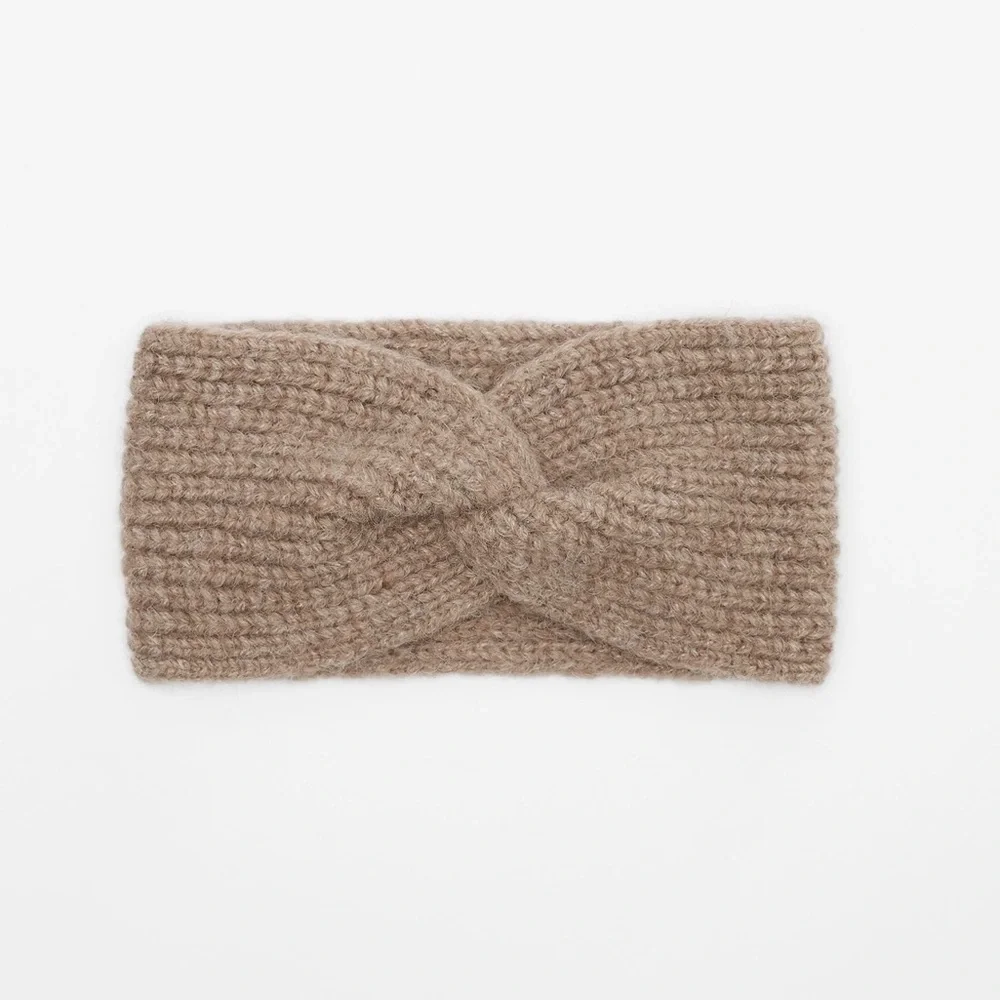 🌹NWT. Zara Gray Pink Rib Knotted Headband.